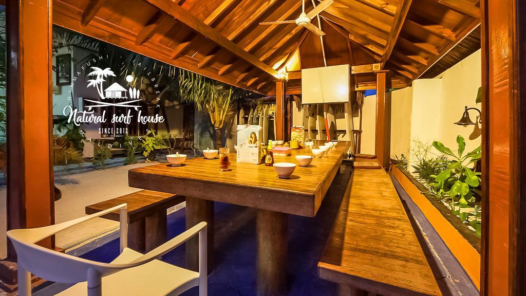 Natural Surf House Albergue Himmafushi Exterior foto